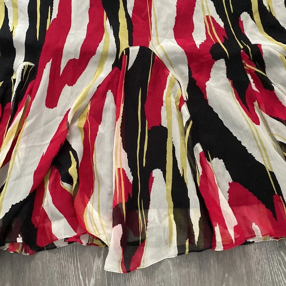 Jones New York Light and Flowy Skirt with Stretchy Waist_3
